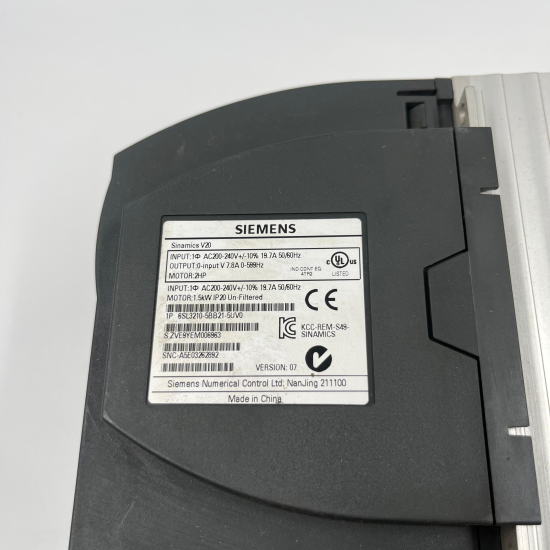 SIEMENS SINAMICS V20 Frekans İnvertörü (1.5 kW / 2 HP)